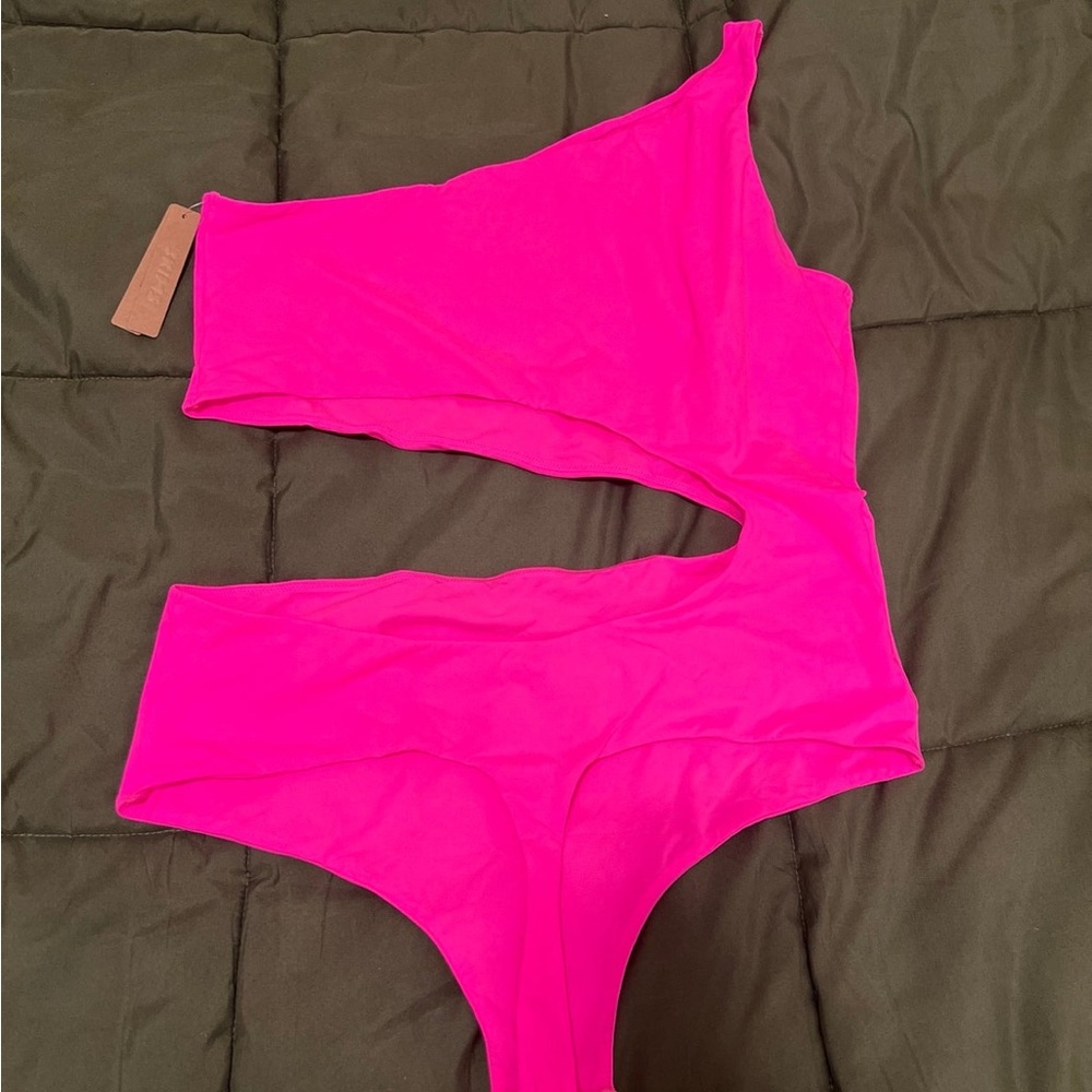 SKIMS One-Shoulder Cutout Bodysuit in Hot Pink - Picture 4 of 4